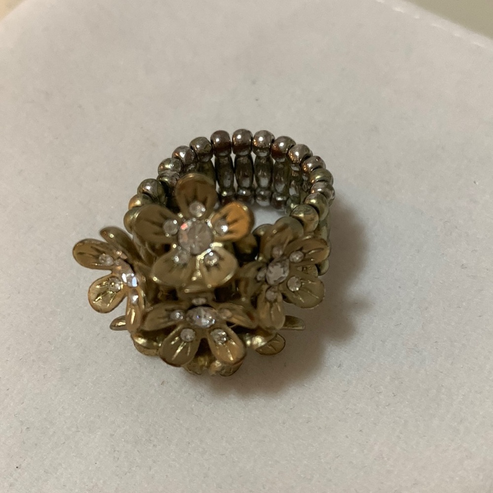 Flower 🌸 Stretch Ring
